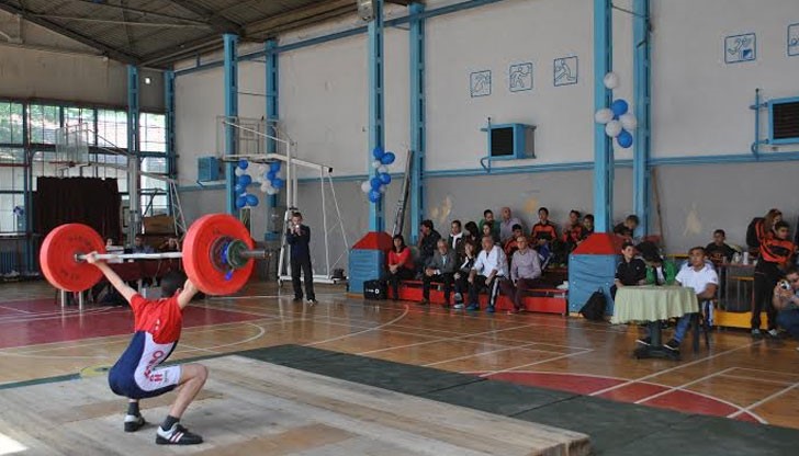 Надпреварата се организира от Тежкоатлетически спортен клуб „Русе”