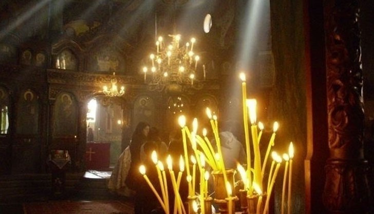 На днешната дата църквата почита Свети мъченик Виктор