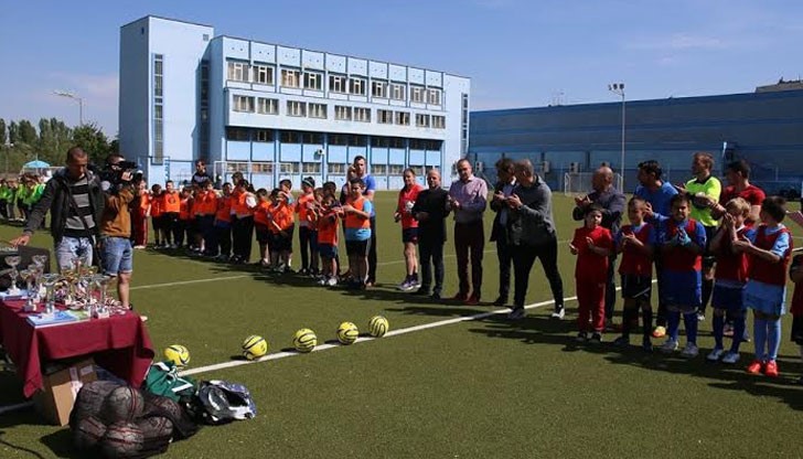 Целта на инициативата е да популяризира футбола сред учениците