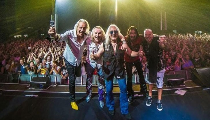 URIAH HEEP гледа на турнето в България като чаровна екскурзия из дебрите й URIAH HEEP гледа на турнето в България като чаровна екскурзия из дебрите й
