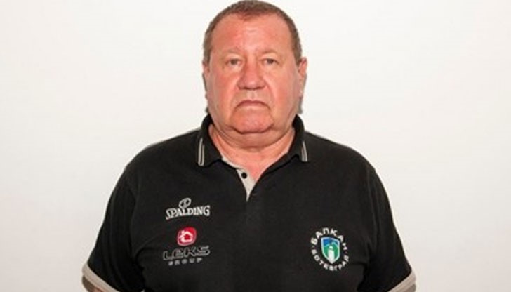 С националния отбор на България той е участник на олимпийските игри в Мексико 1968 г. последното в историята ни С националния отбор на България той е участник на олимпийските игри в Мексико 1968 г. последното в историята ни