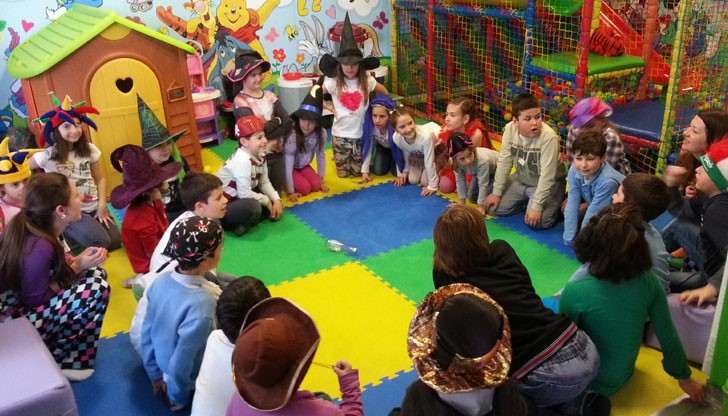 Заниманията са за момичета и момчета над 3 години