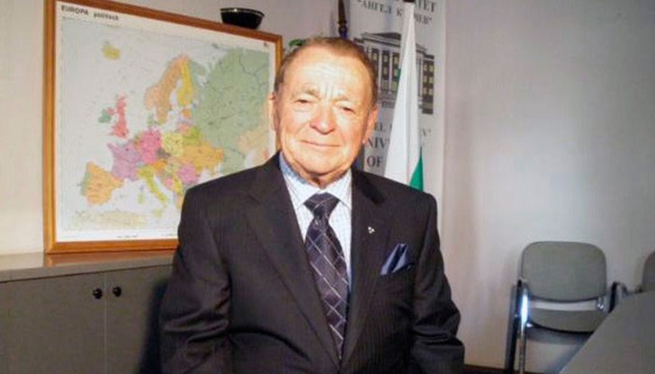 Нека подкрепим нашия кандидат! Нека подкрепим нашия кандидат!