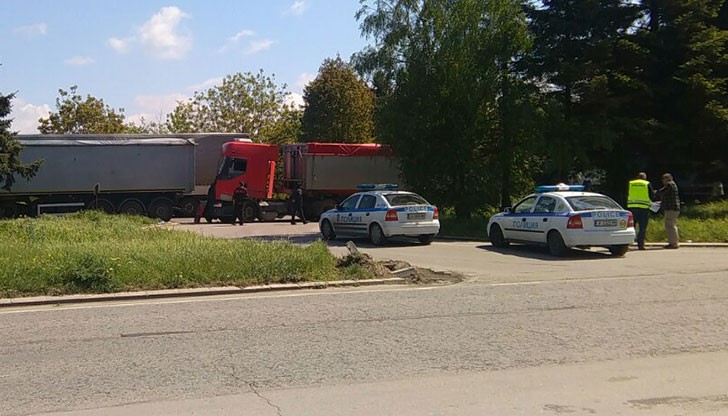Пътен инцидент на булевард "България" блокира движението на изхода на Русе