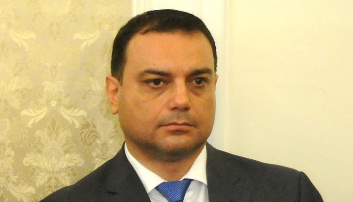 Министърът на транспорта Ивайло Московски поиска затваряне на сайтовете за споделено пътуване Министърът на транспорта Ивайло Московски поиска затваряне на сайтовете за споделено пътуване