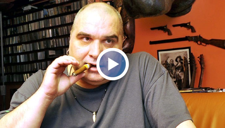 Моята голяма любов са музиката и моите китари, призна музикантът