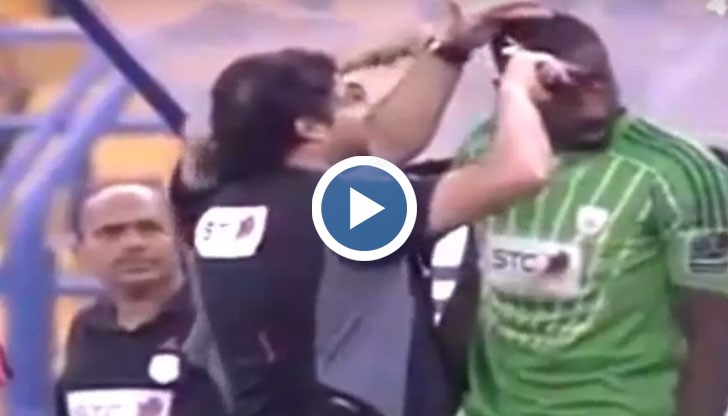 Гребенът на вратаря е сметнат от рефера и публиката за антиислямски