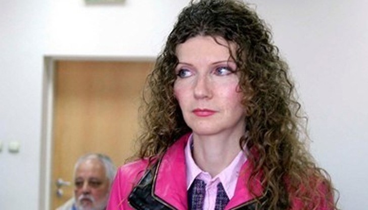 Хинкова съди Славов преди за култовата реплика по време на литературни дебати: „Кажи бе моме, макар че за мен ти не си мома”