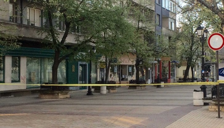 На място има екипи на полиция, пожарна и Спешна помощ На място има екипи на полиция, пожарна и Спешна помощ