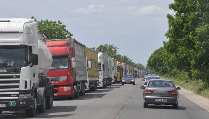 Тежкотоварните камиони ще бъдат спирани на 40 ТИР-паркинги на територията на цялата страна