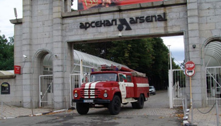 Баба Мария цял ден чака синът й да се обади, за да й каже, че е станала грешка Баба Мария цял ден чака синът й да се обади, за да й каже, че е станала грешка