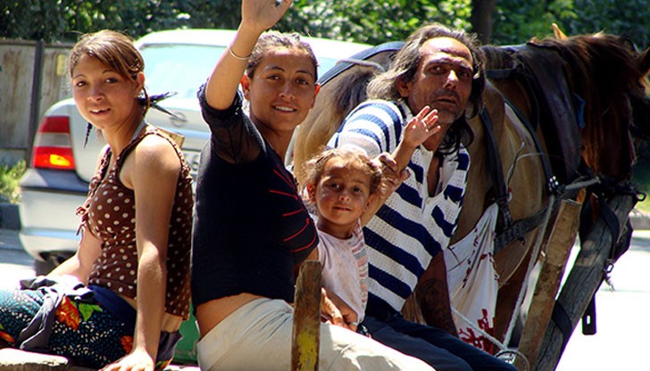 След като една майка на 16 години с три деца взима по 1500 лева кое да я мотивира да работи, да се учи и да се развива