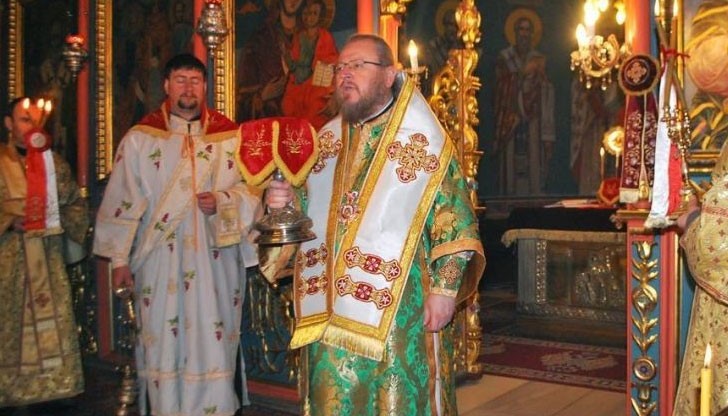 На Велики Четвъртък, Негово Високопреосвещенство Русенски митрополит Наум отслужи литургия