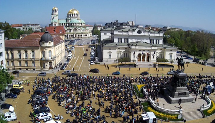 Мотористите няма да отстъпят Мотористите няма да отстъпят