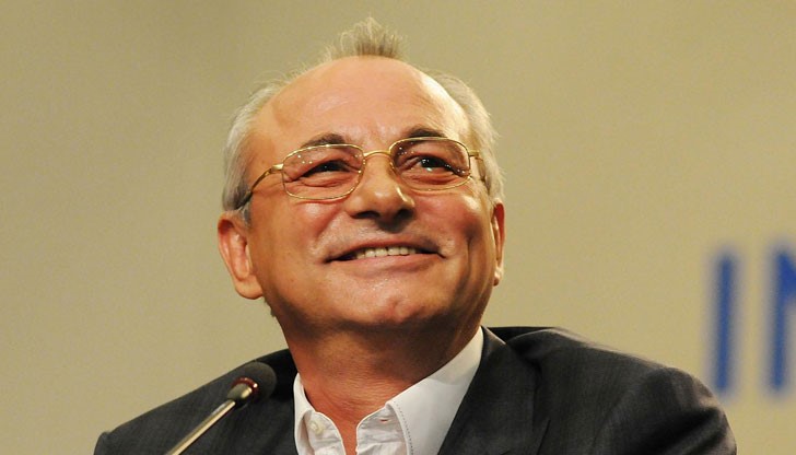 Ахмед Доган се появи за първи път публично от три години насам Ахмед Доган се появи за първи път публично от три години насам