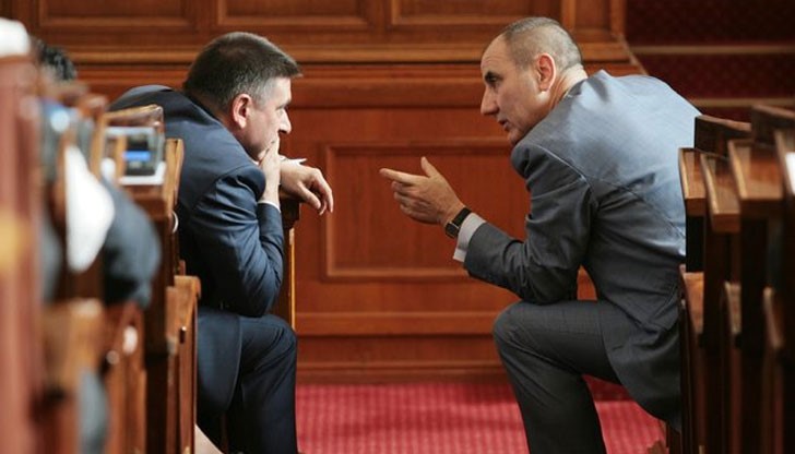 Народното събрание реши да не се допуска провеждането на избори и референдум в един и същи ден Народното събрание реши да не се допуска провеждането на избори и референдум в един и същи ден