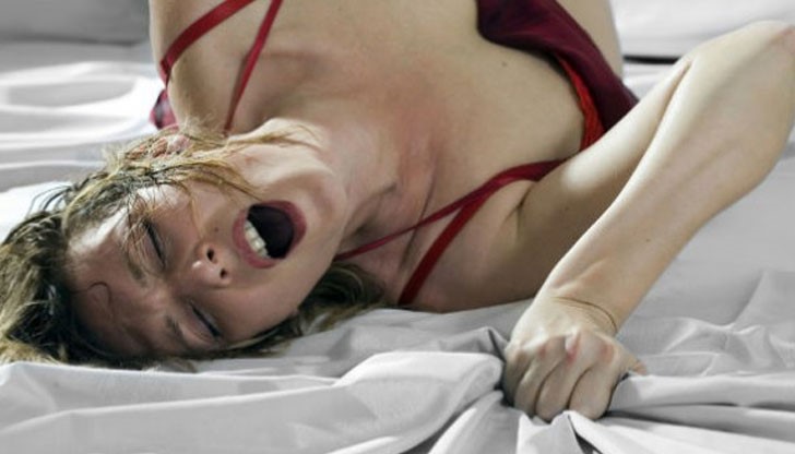 Според статистиката 38% от нежния пол редовно се наслаждават на подобно усещане Според статистиката 38% от нежния пол редовно се наслаждават на подобно усещане