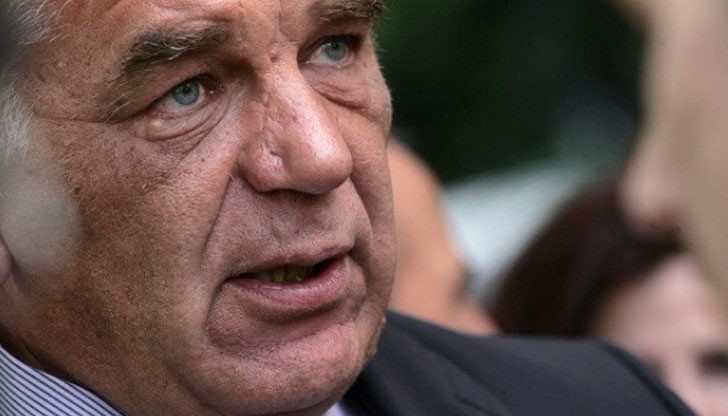 Ген. Ваньо Танов почина внезапно на 29 февруари, а поклонението пред тленните му останки събра в Русе множество политици и държавници