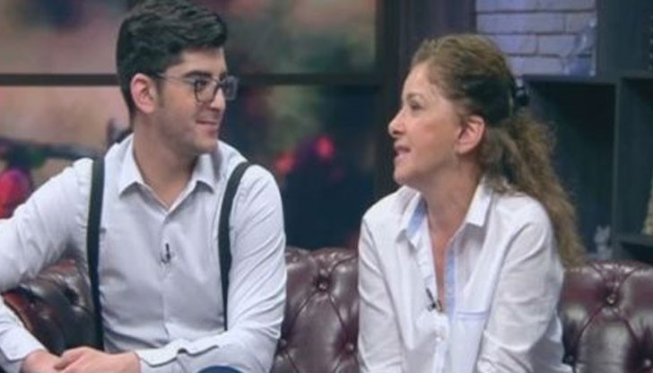 Мариана Векилска изпоти Сашо с въпроса: „Коя готви по-добре – майка ти или жена ти?” Мариана Векилска изпоти Сашо с въпроса: „Коя готви по-добре – майка ти или жена ти?”