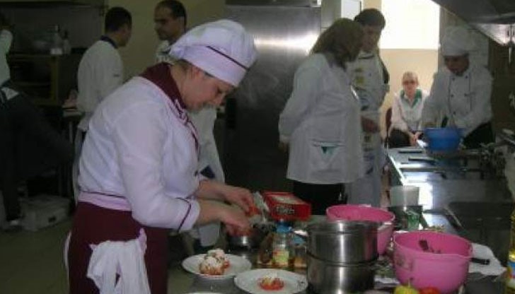 Хотелиери искат да наемат руснаци с туристически визи Хотелиери искат да наемат руснаци с туристически визи