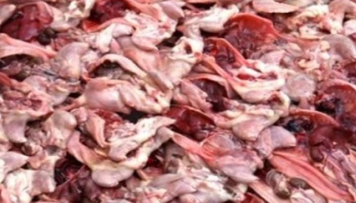 Предлага се като „обезкостено месо от пилешки крилца” Предлага се като „обезкостено месо от пилешки крилца”