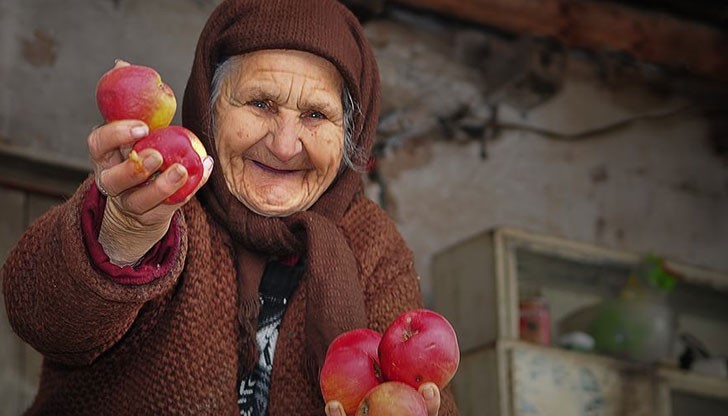 Идеята е да се подкрепи инициативата "Бъди Човек "Подари Великденска вечеря на човек в нужда"
