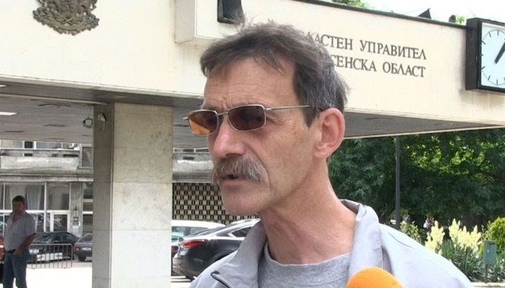 С Определение от 25 април Административният съд остави без разглеждане жалбата на Бойко Никифоров срещу чл. 16, ал. 2 и ал. 3 на Наредба № 16 на Общинския съвет в Русе