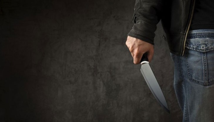 Мъжът се обърква и помисля съседът си за крадец