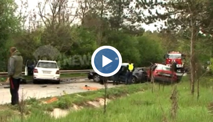 Катастрофа между три автомобила отне живота на 27-годишен мъж от Обзор