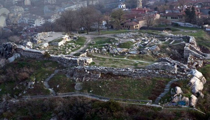 Ще бъде монтирано художествено осветление на Небет тепе в Пловдив
