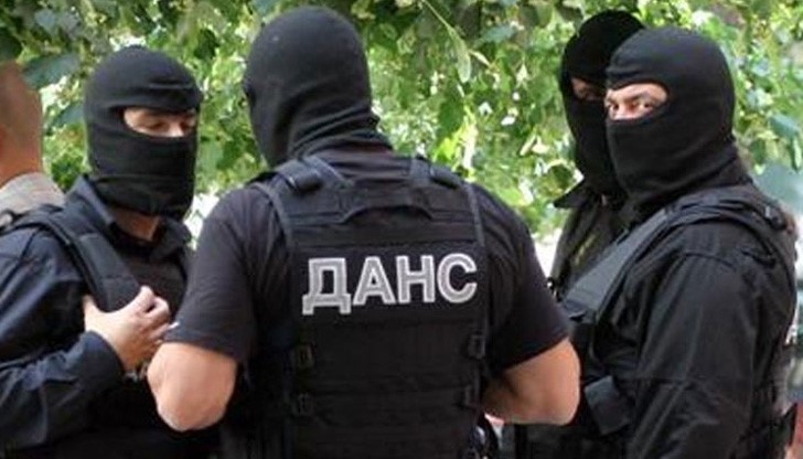 Акцията е по сигналите срещу уволнения служител Янаки Червеняков Акцията е по сигналите срещу уволнения служител Янаки Червеняков