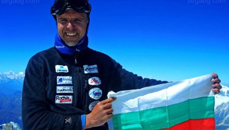 Петров стъпи на връх Анапурна, висок цели 8091 метра