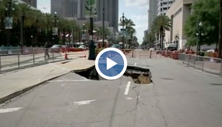 Дупка с диаметър 7 метра се отвори на улица в Ню Орлиънс, САЩ