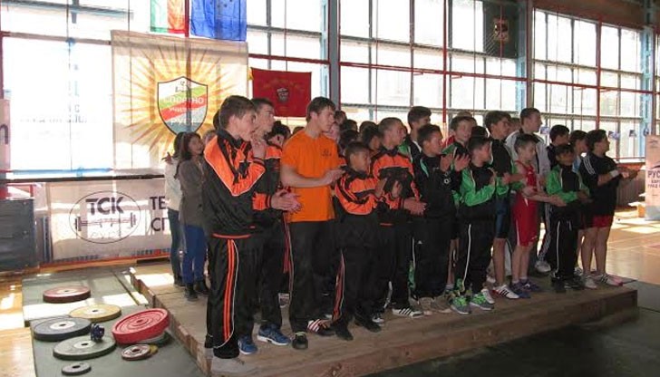 100 млади щангисти се събраха в Русе за петото издание на турнира за Купа „Русе”