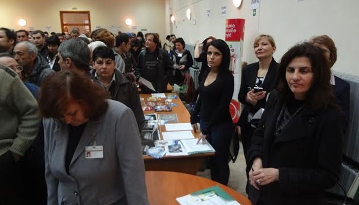 Осъществиха се преки контакти между 32-мата представителя на работодателите в Русенска област от различни браншове и около 300-тата безработни лица
