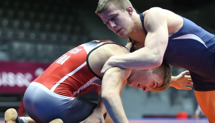 Димитър Иванов се окичи със сребро на европейското първенство по борба до 23 години в Русе