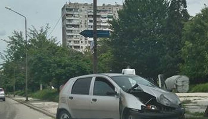 "Фиат" се намачка в Русе "Фиат" се намачка в Русе