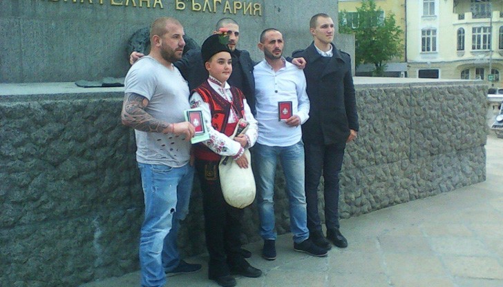 ''За Храброст'' е висш български орден даван в Царство България и Република България