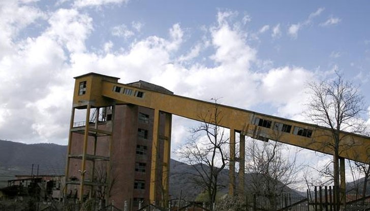 45-годишен машинист е загинал при свличане на земна маса в рудник Петровица