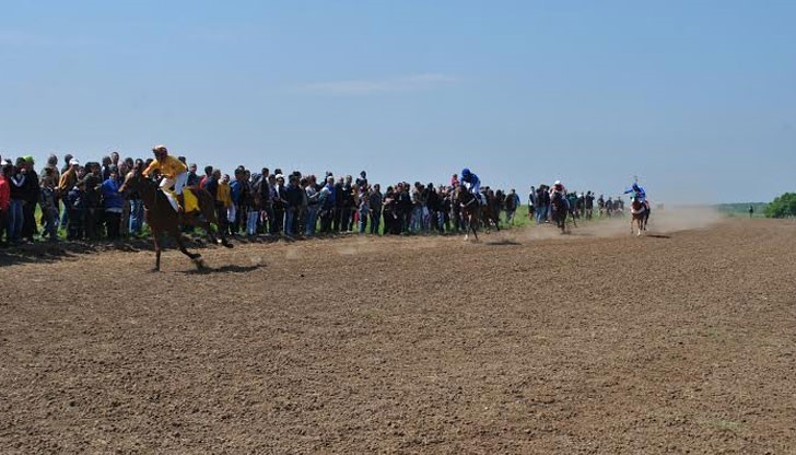 Днес, Сандрово стана домакин на четвъртия пореден турнир по конни надбягвания