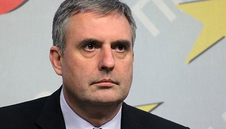 Светослав Славчев, който досега беше главен експерт в звено „Сигурност на информацията и подготовка за отбрана", е освободен Светослав Славчев, който досега беше главен експерт в звено „Сигурност на информацията и подготовка за отбрана", е освободен