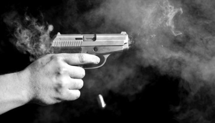 Убийството е извършено с боен пистолет 9х19 калибър, законно притежаван от хотелиера