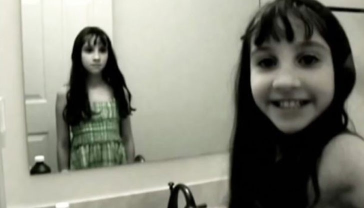 Зловещи кадри на огледални отражения