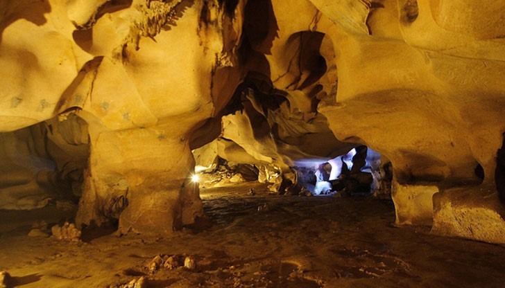 Орлова чука е най-известната пещера в русенско, най-проучваната и отдавна позната като туристически обект