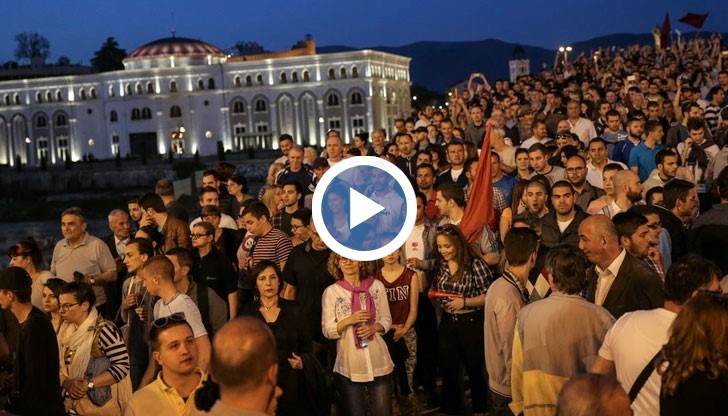 Президентът отказва да отмени решението си за амнистия на разследваните за корупция политици