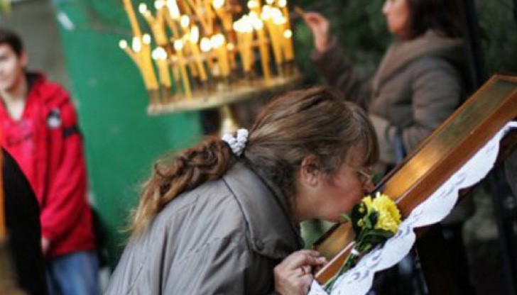 На този ден Юда отишъл при юдейските първенци и уговорил предателството на Христос за тридесет сребърника