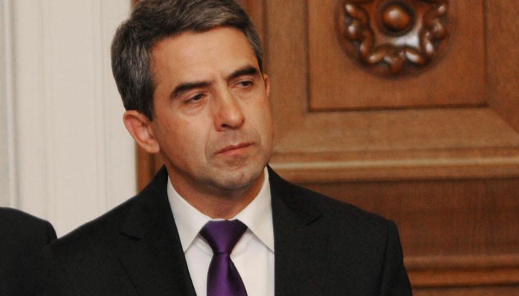 Народното събрание да отхвърли наложеното вето от Плевнелиев върху текстове от Изборния кодекс, но той не се отказва