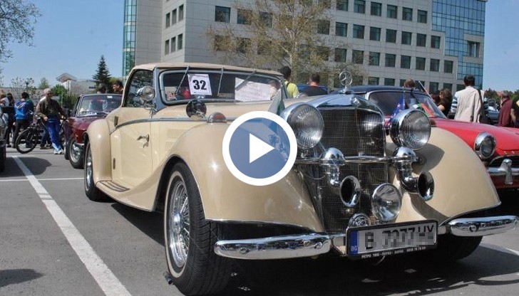 Леките коли са разделени по категории: до 1940 година, до 1960 година и до 1980 година