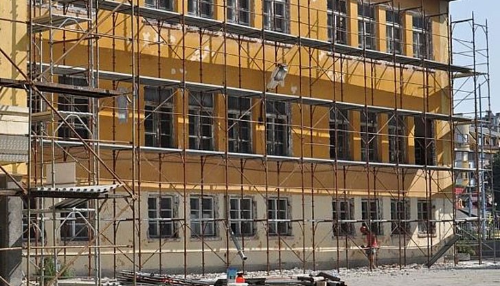 Общински съвет - Русе предстои да разгледа проектно предложение „Ремонт на пет сгради от образователната инфраструктура на гр. Русе /снимката е илюстративна/ Общински съвет - Русе предстои да разгледа проектно предложение „Ремонт на пет сгради от образователната инфраструктура на гр. Русе /снимката е илюстративна/