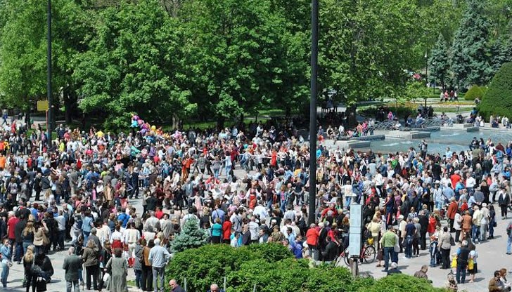 След концерта беше разиграна и традиционната Великденска томбола с над 100 награди